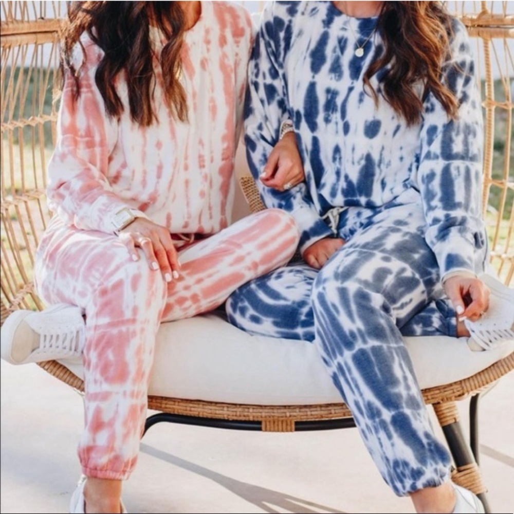 Lou & Grey Tie Dye Two Piece Sweatsuit New